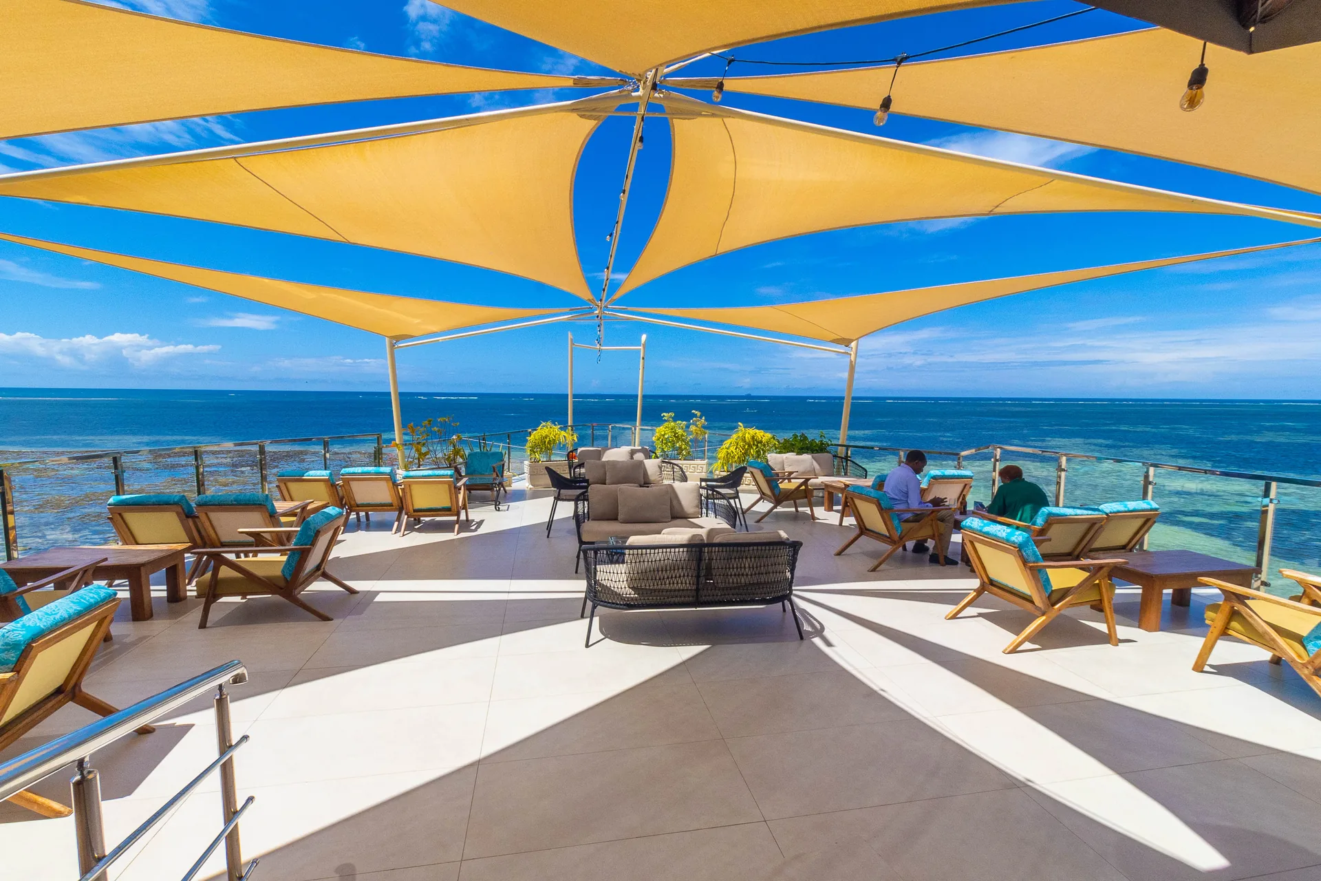 Ocean rooftop terrace — Deck 270