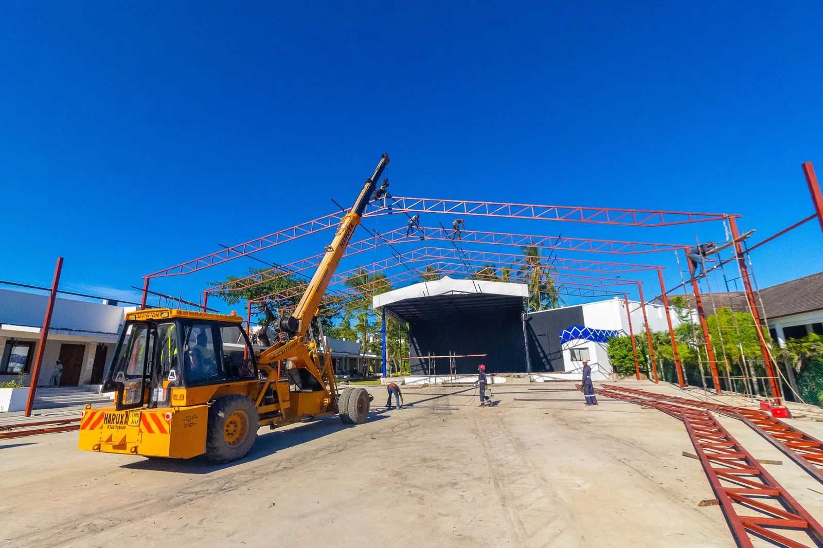 Tembo Development — steel frame erection